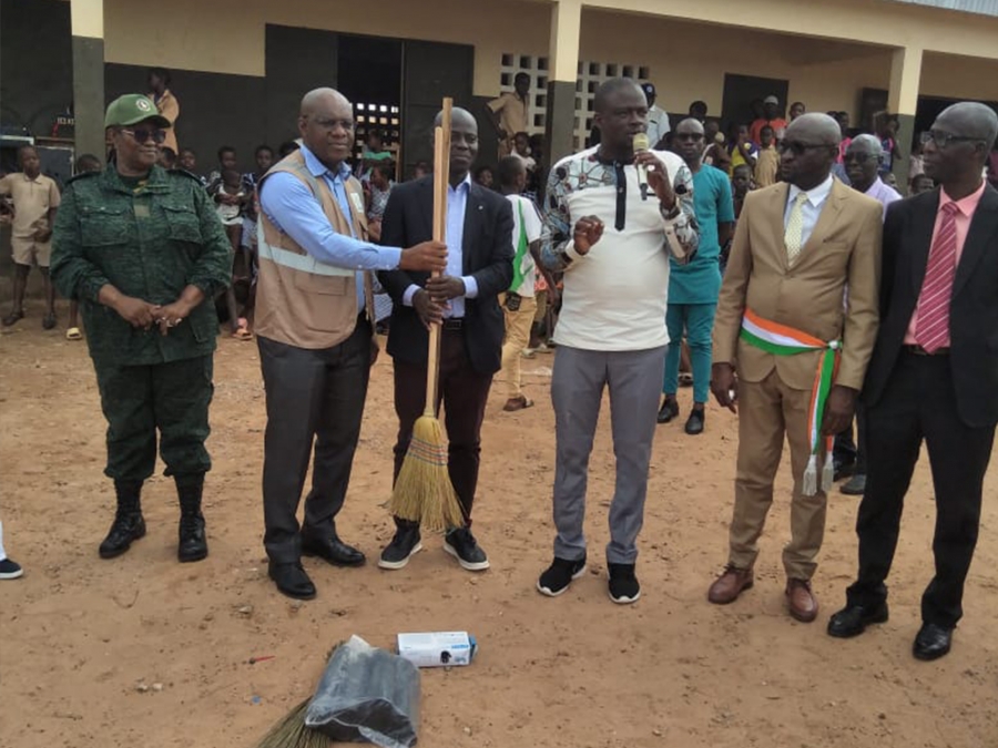 Lancement du concours de salubrité au Groupe Scolaire Djamandji dans la commune de Sinfra