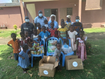 Donation of food and non-food items to the &quot;Soeur Camilla Casa Del Sole&quot; orphanage in Tabou